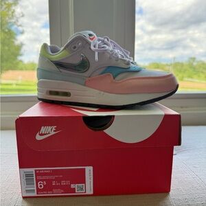 Women’s Nike Air Max 1 size 6.5